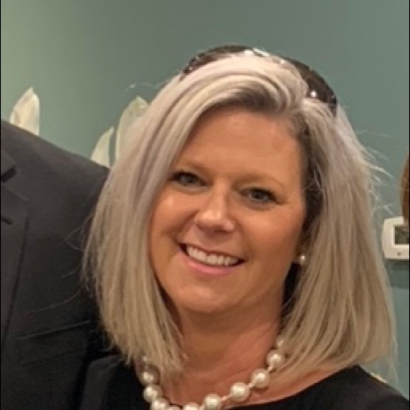 Meet your Posher, Jennifer - Picture 1 of 1